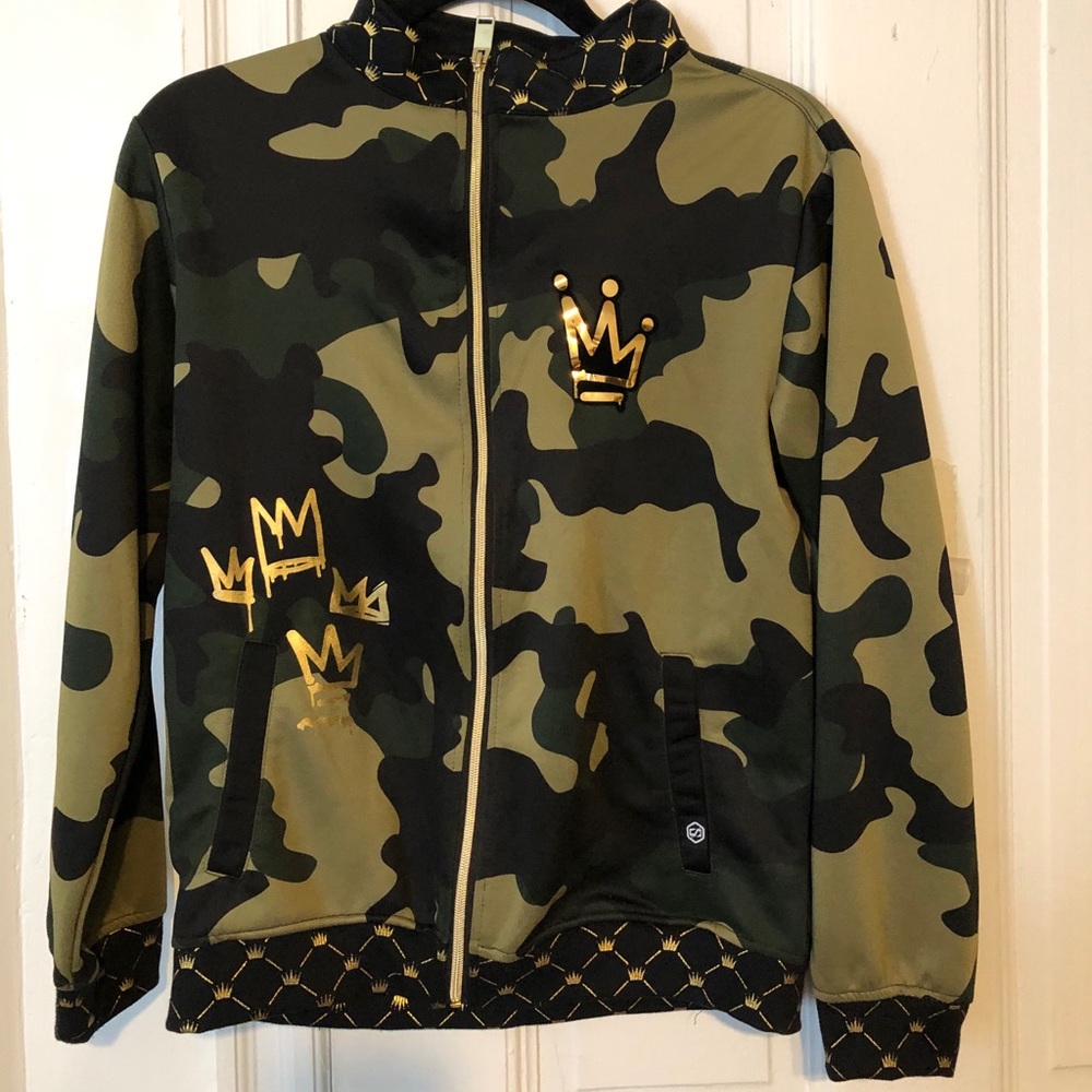 Switch Remarkable jogging suit